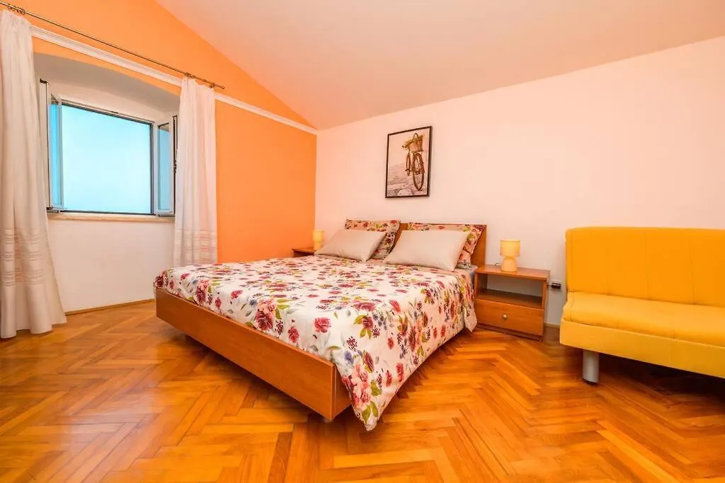 Vila House Casa Nori Ustrine