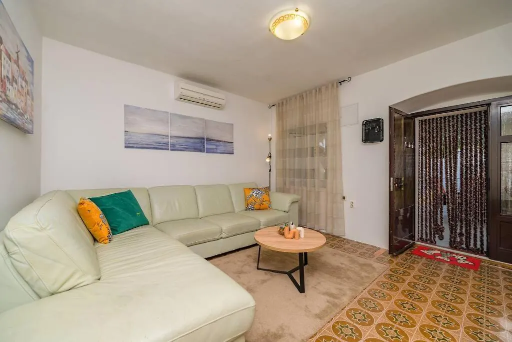 Holiday home House Casa Nori Villa Ustrine