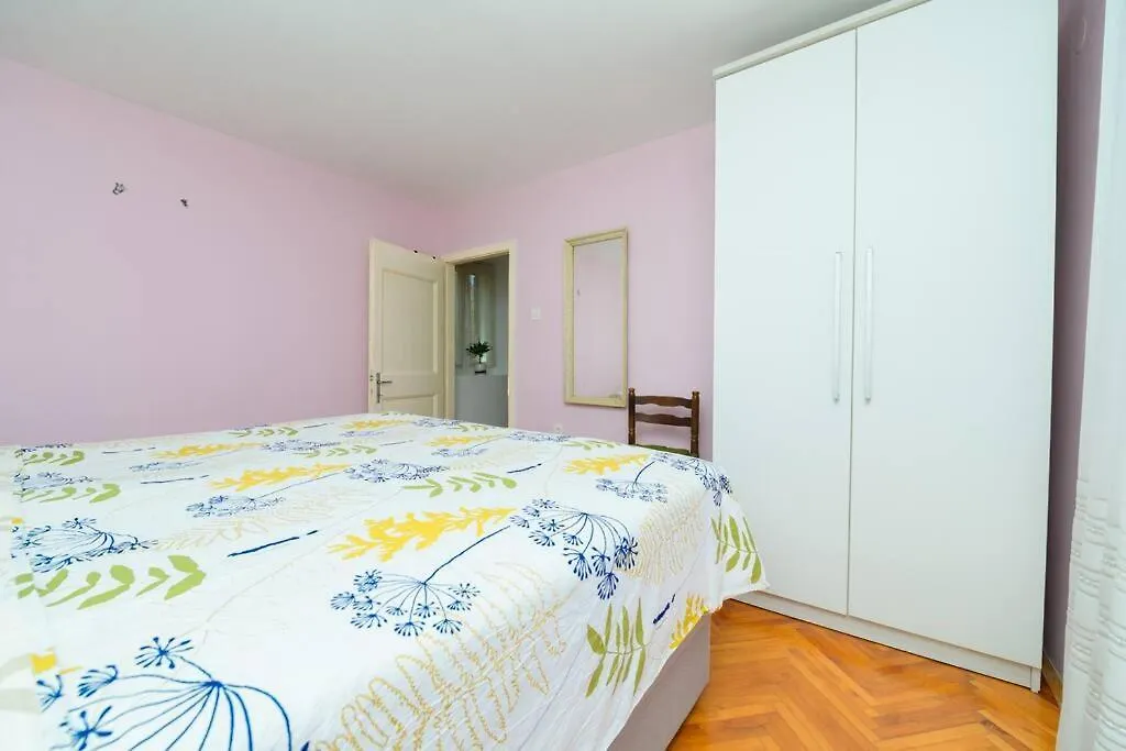 House Casa Nori Villa Ustrine